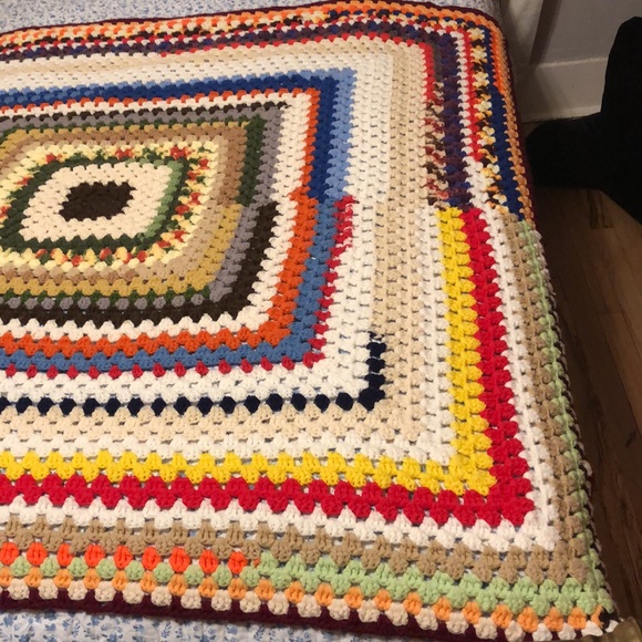 Afghan Handmade Blanket Granny Square Crochet Throw. Multi-Colored - Picture 5 of 7